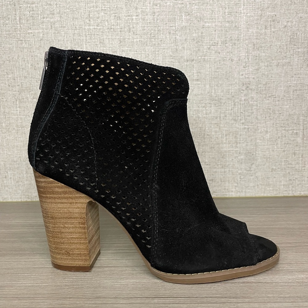 Lucky Brand Lamia Black Suede Ankle Boot Peep Toe Size 6.5 - Picture 4 of 7